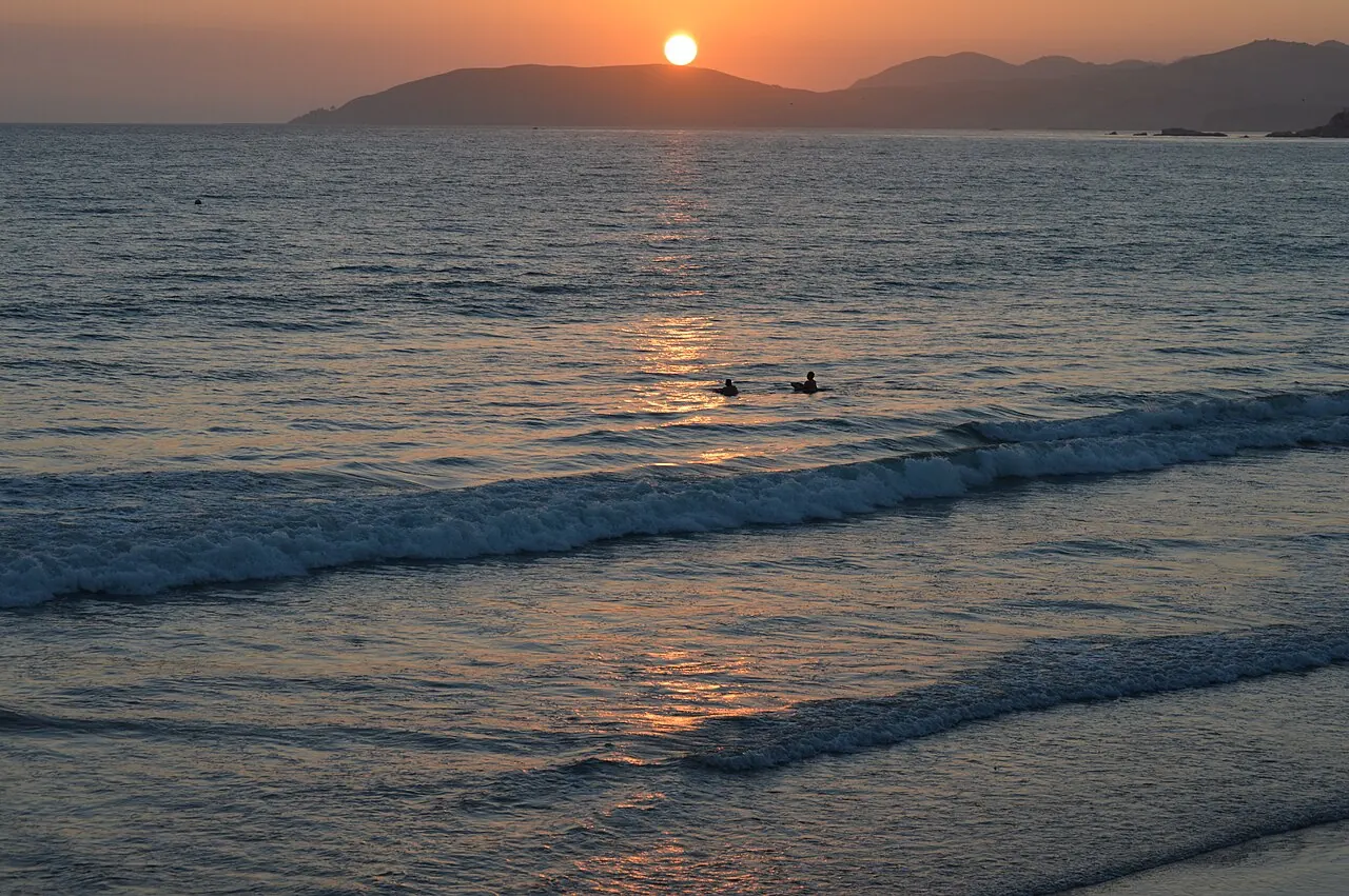 Sunset over the Pacific Ocean at Pismo Beach, California